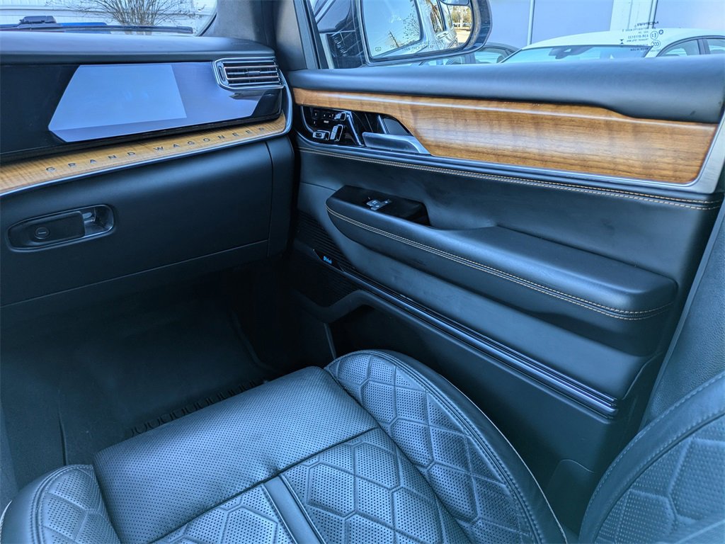 Used 2024 Jeep Grand Wagoneer L Series III image 29