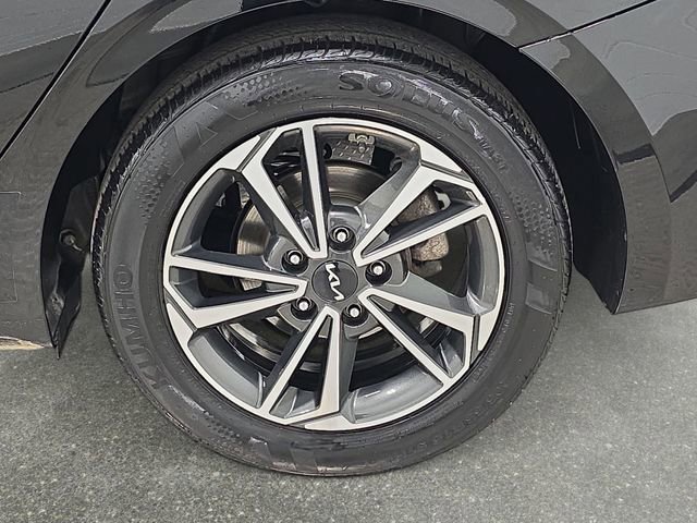Used 2023 Kia Forte LXS image 30