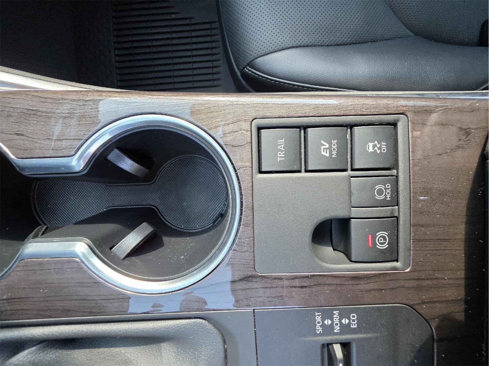 Used 2025 Toyota Highlander Platinum image 23