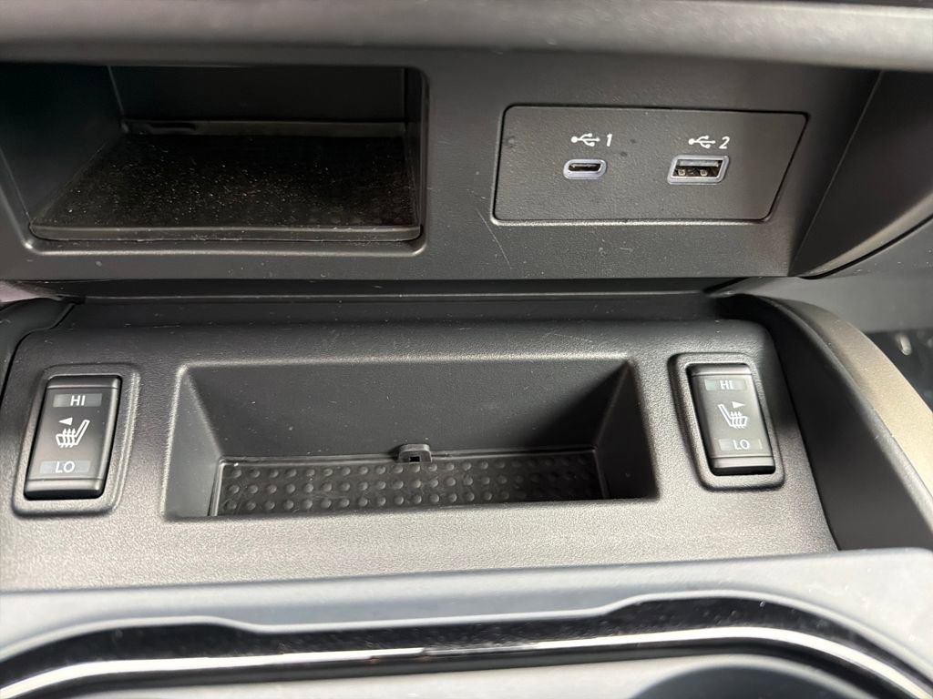 Used 2024 Nissan Titan SV w/ SV Bronze Edition Package image 30