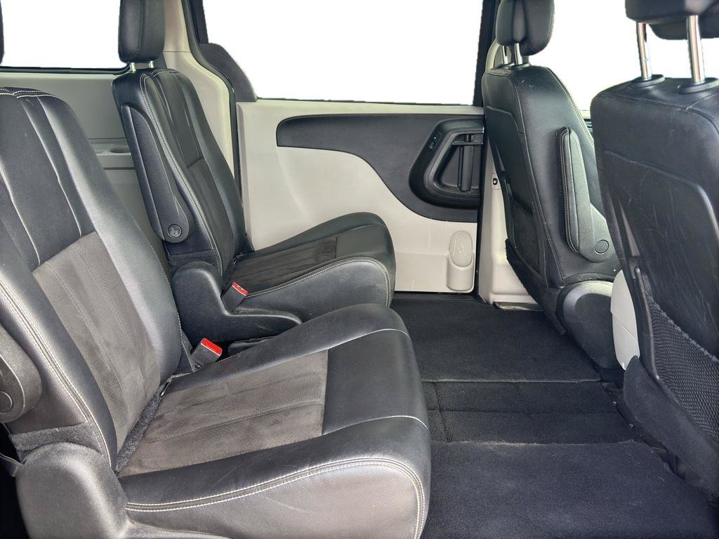 Used 2019 Dodge Grand Caravan SXT FWD image 5