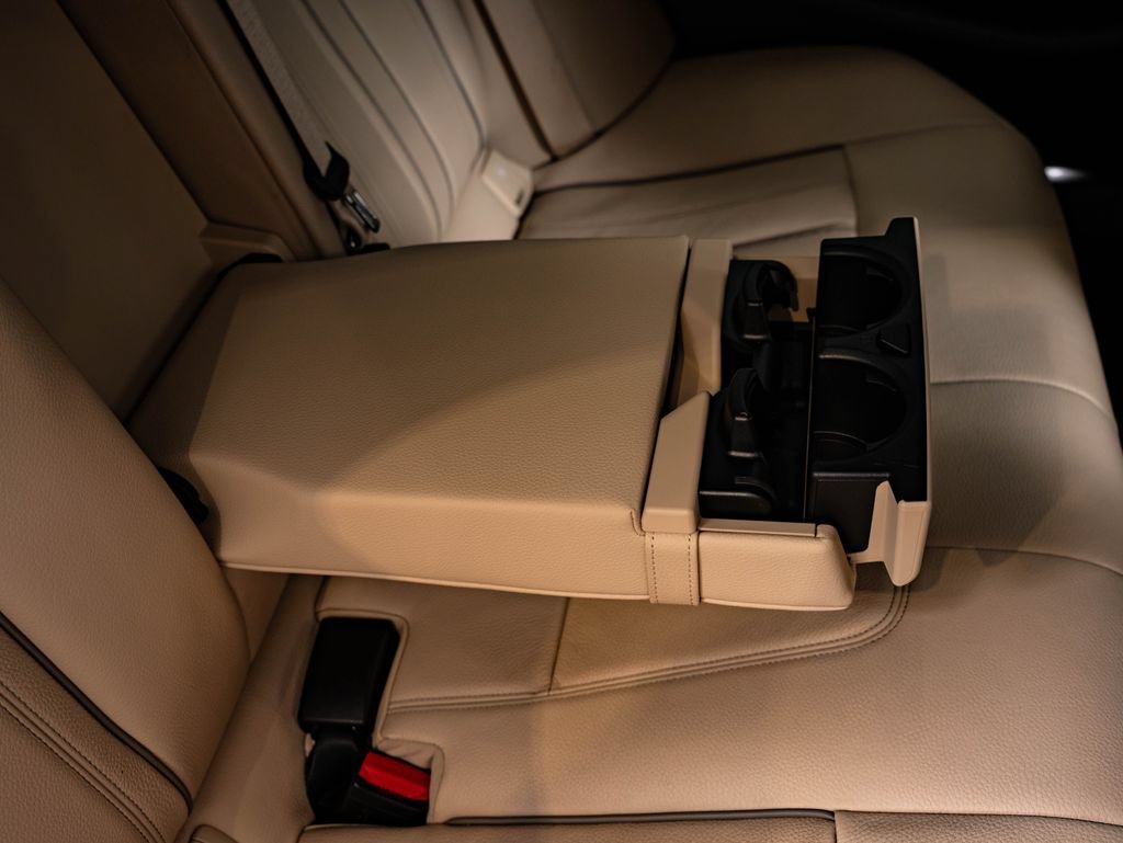 Used 2019 BMW 540i w/ Convenience Package RWD image 44