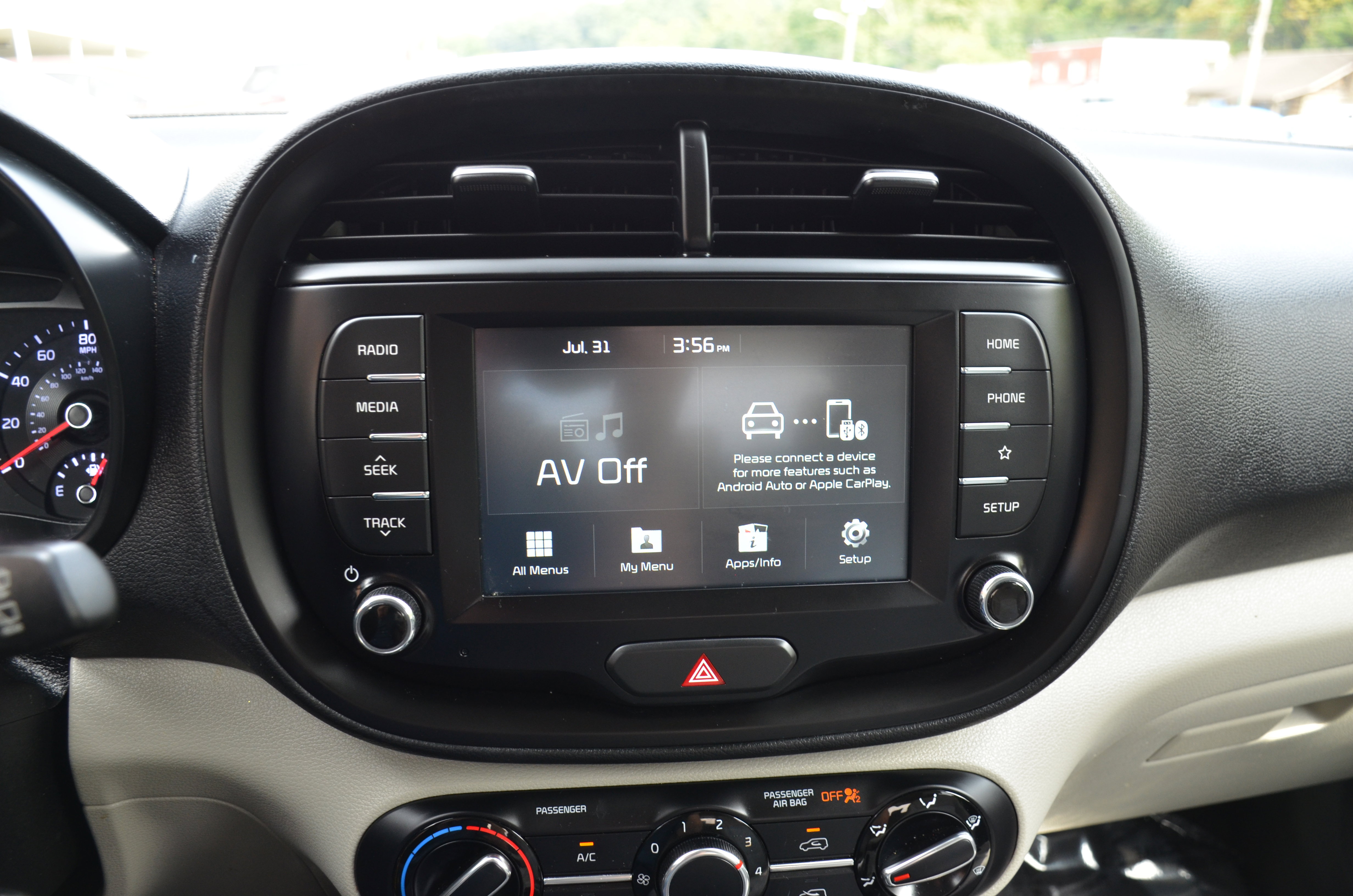 Used 2020 Kia Soul LX image 10