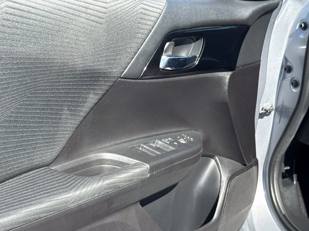 Used 2016 Honda Accord LX image 17