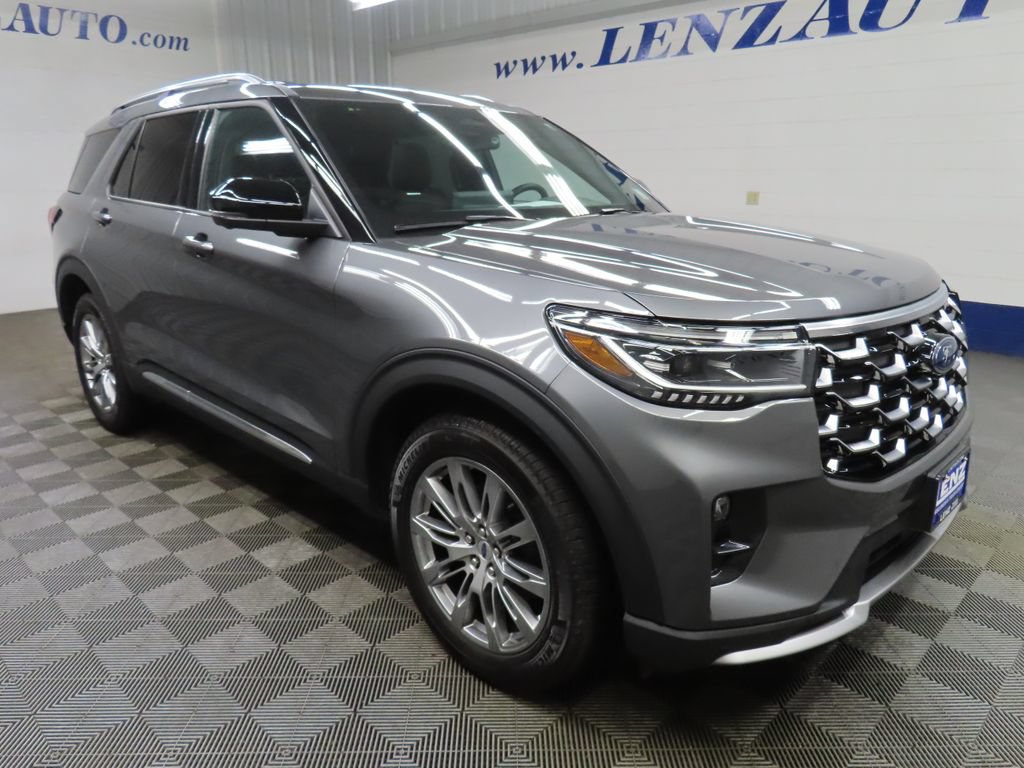 Used 2026 Ford Explorer Platinum AWD/4WD image 3