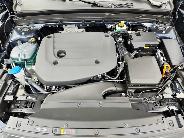 New 2026 Volvo XC40 B5 Core w/ Climate Package image 32
