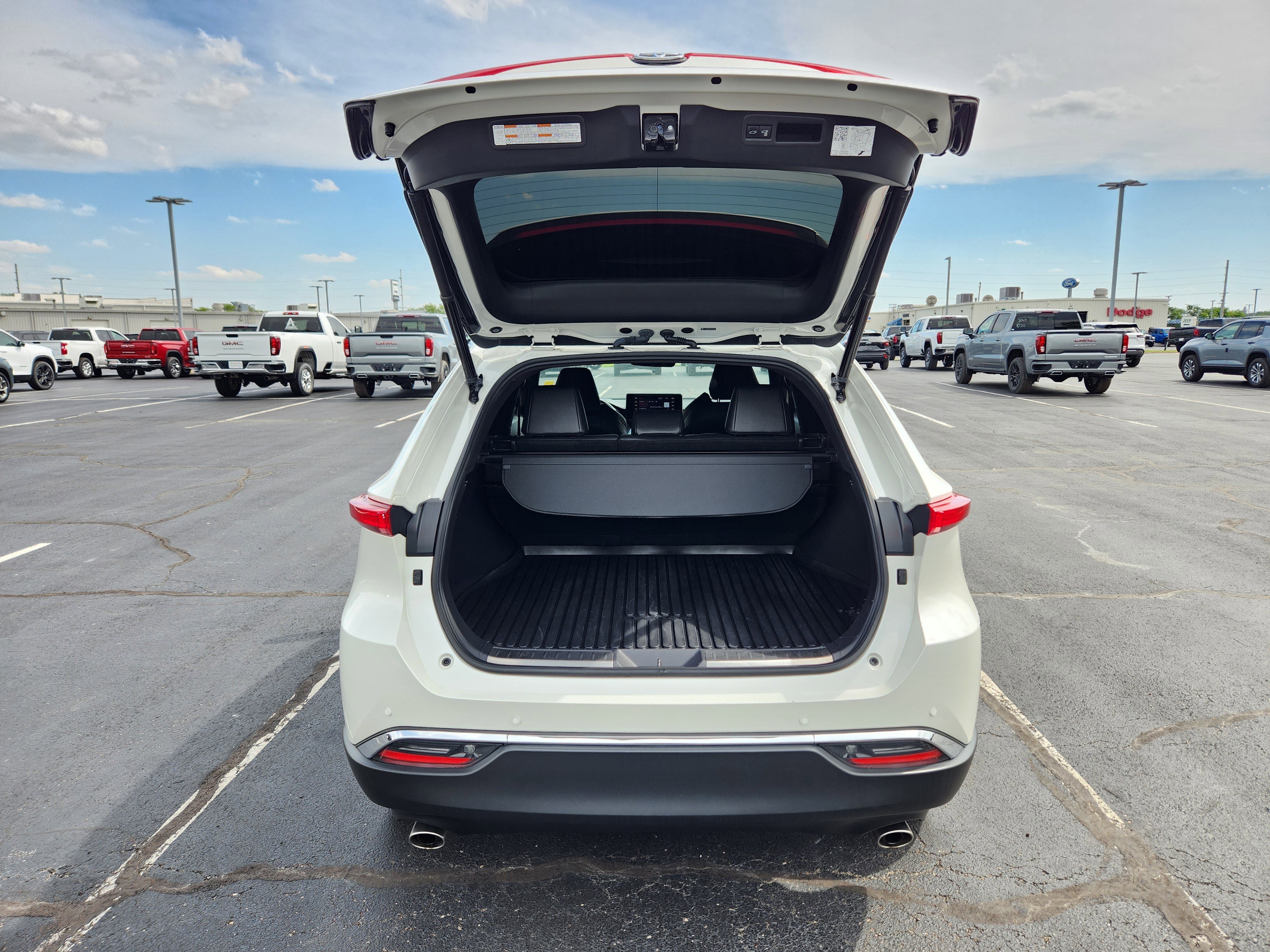 Used 2021 Toyota Venza XLE AWD/4WD image 10