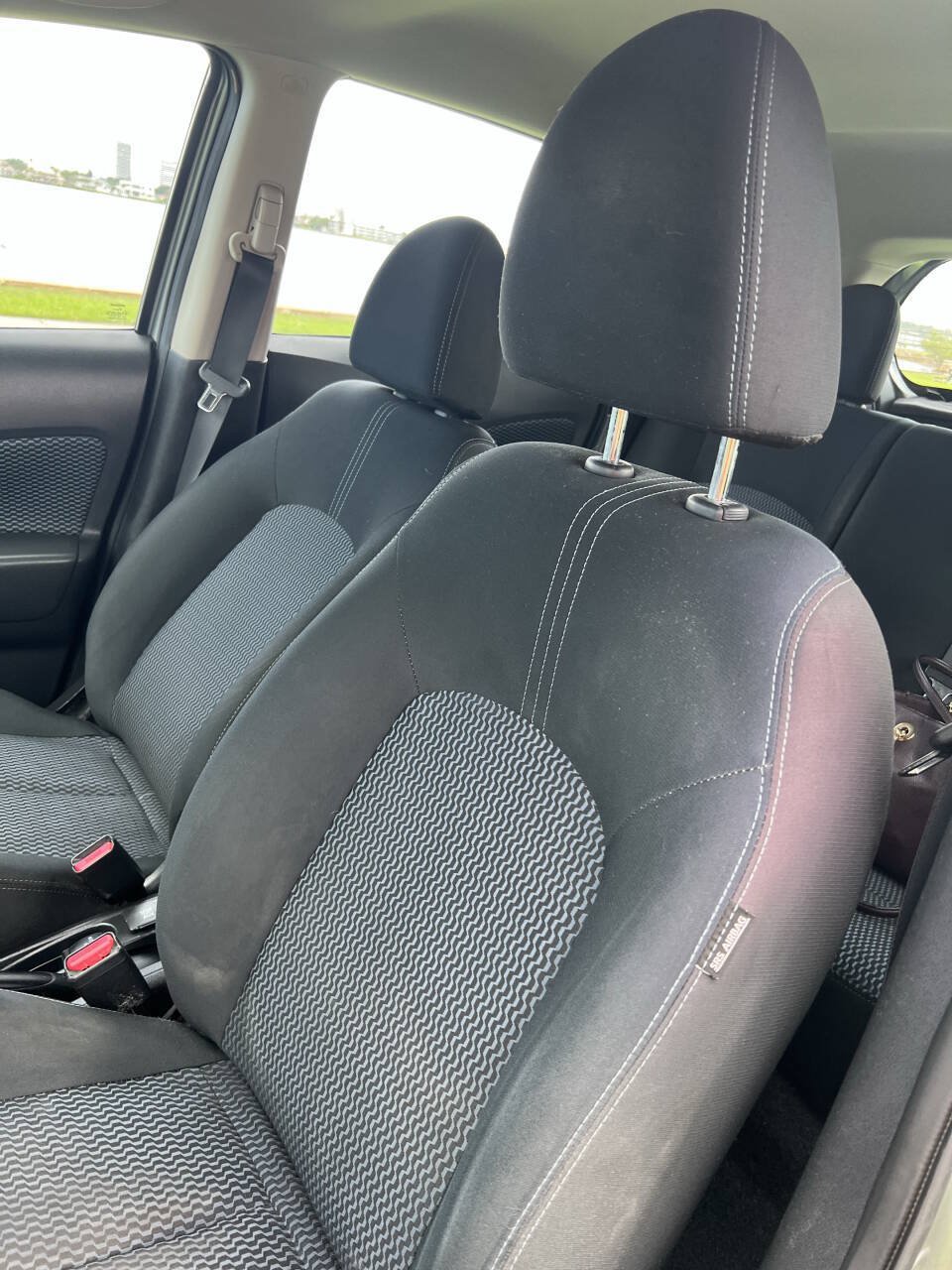 Used 2015 Nissan Versa Note SV FWD image 11