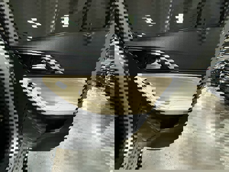 Used 2019 INFINITI QX30 w/ Cargo Package image 13