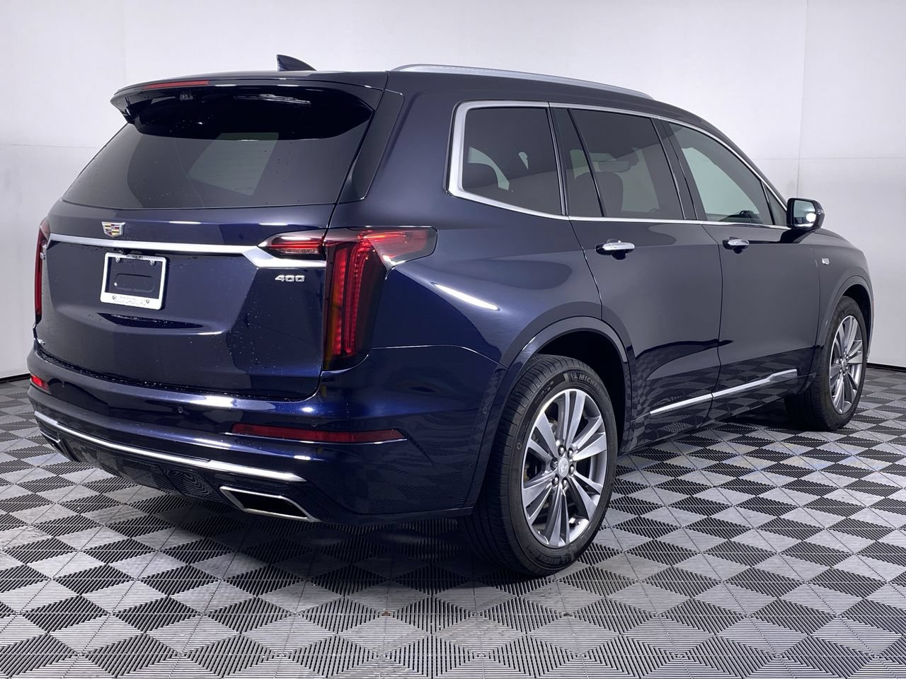 Certified 2022 Cadillac XT6 Premium Luxury w/ Technology Package AWD/4WD image 22