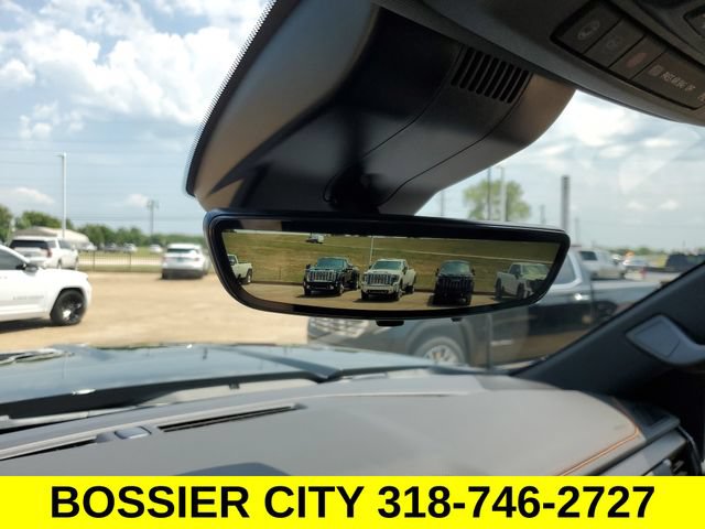 New 2025 GMC Sierra 2500 AT4 w/ AT4 Premium Plus Package AWD/4WD image 18
