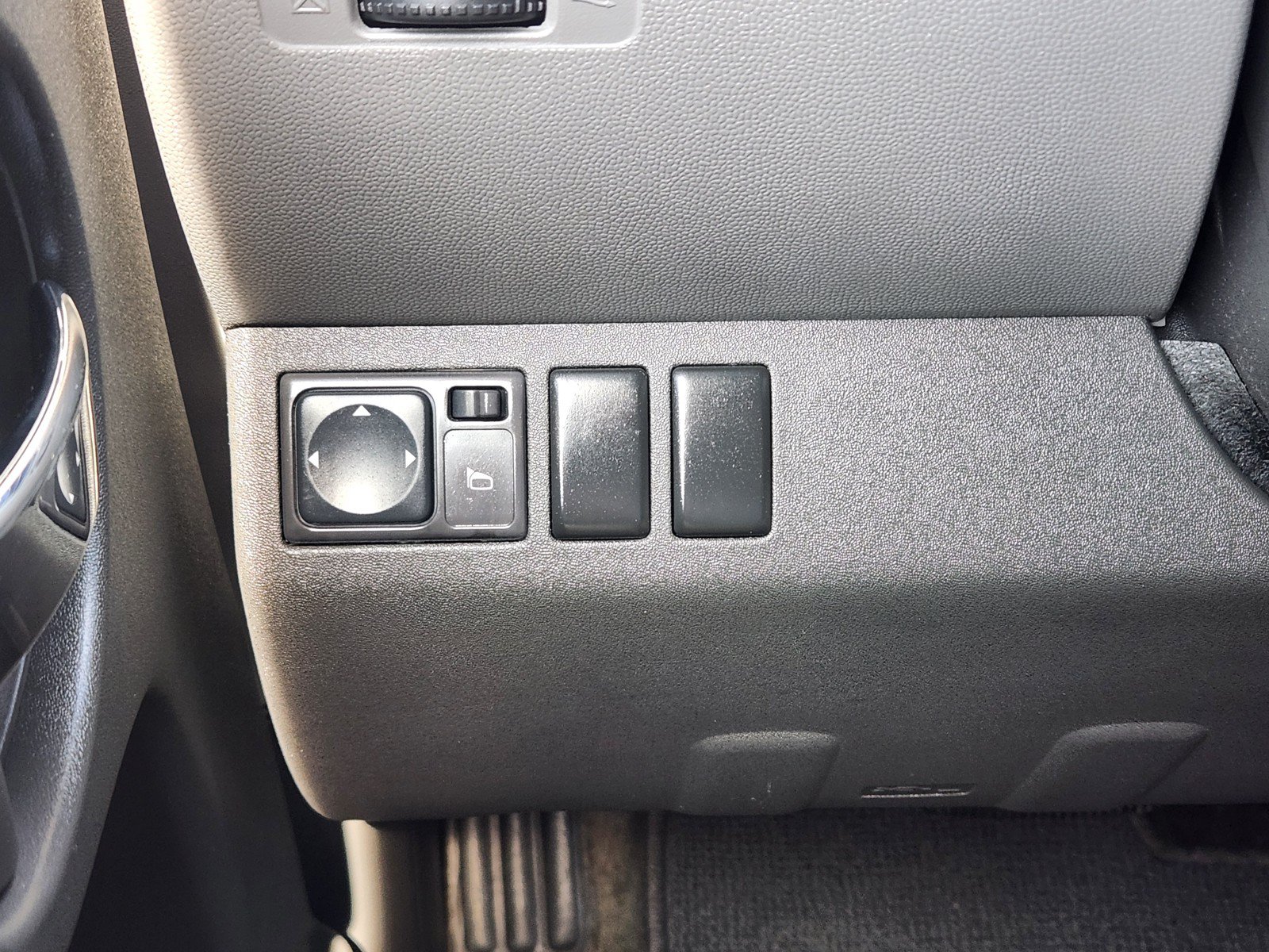 Used 2010 Nissan Xterra S RWD image 16