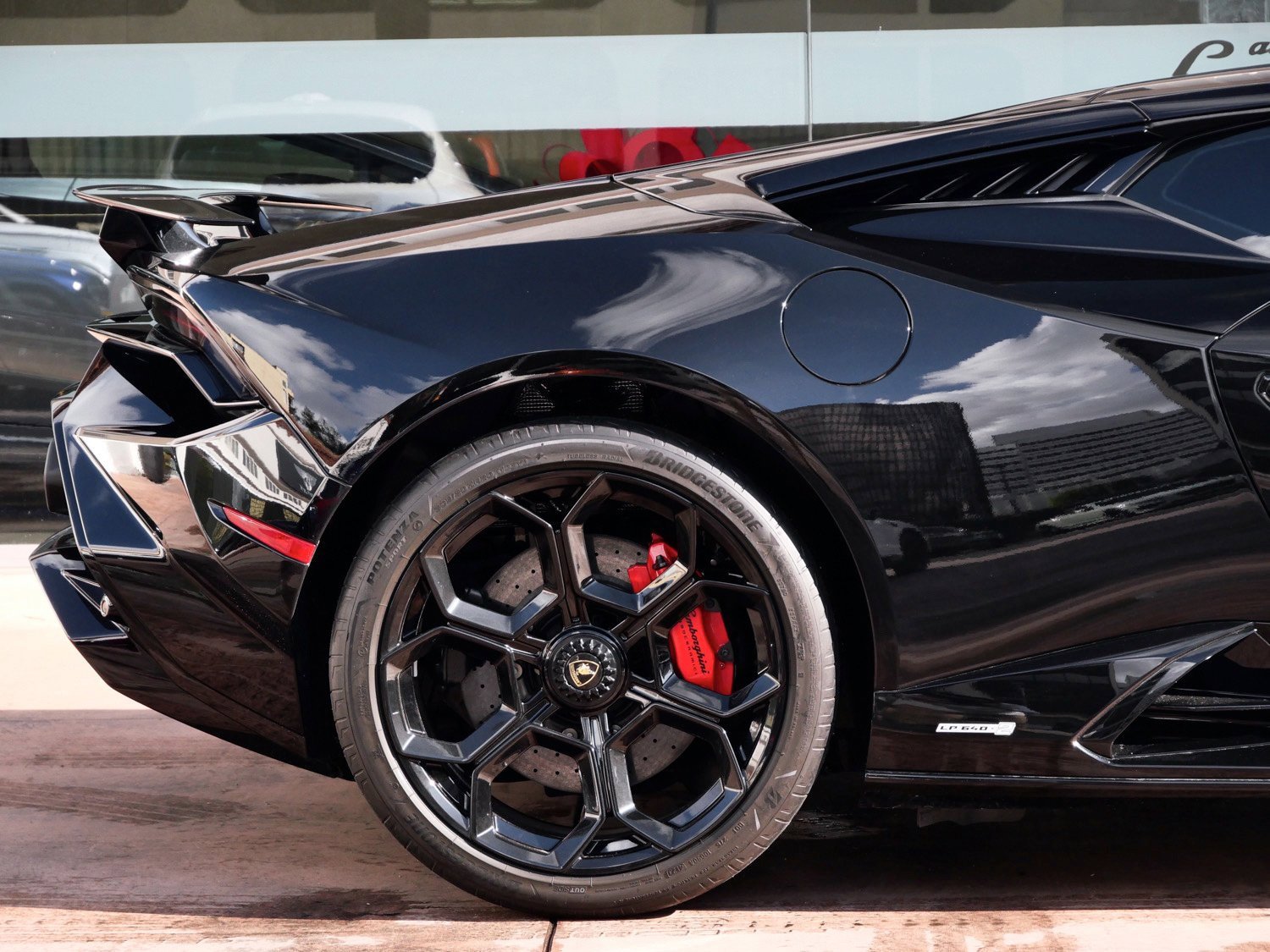 Used 2024 Lamborghini Huracan Tecnica image 13