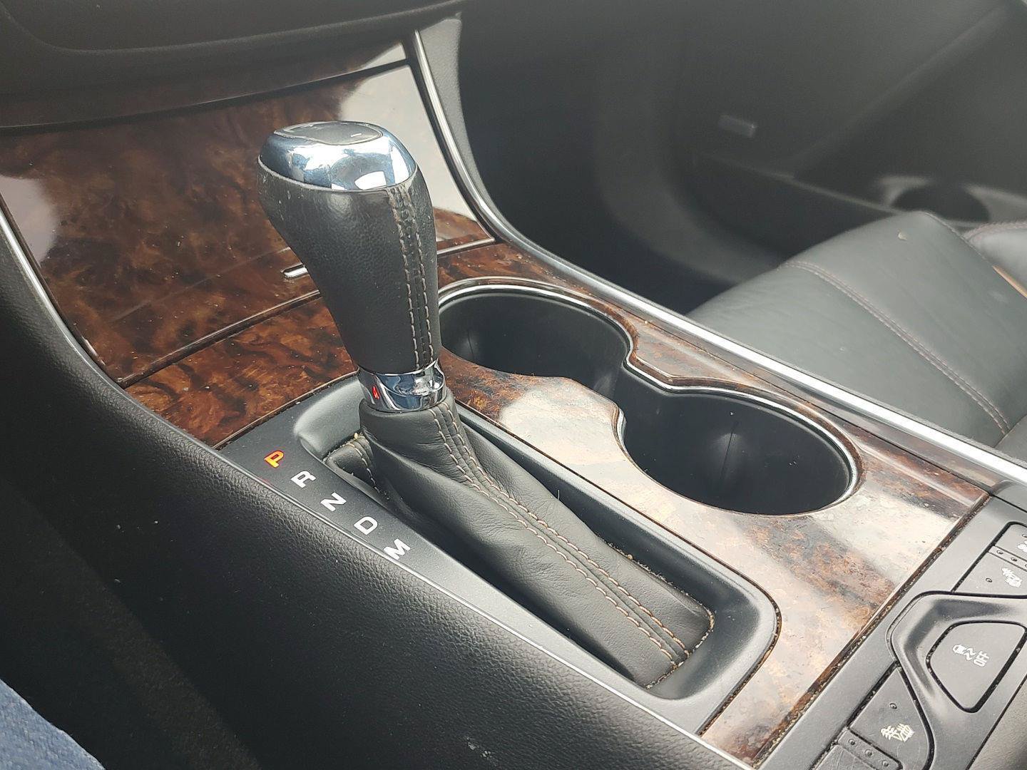 Used 2015 Chevrolet Impala LTZ FWD image 14