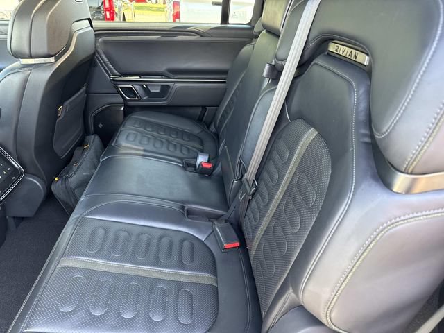 Used 2023 Rivian R1S Adventure AWD/4WD image 32