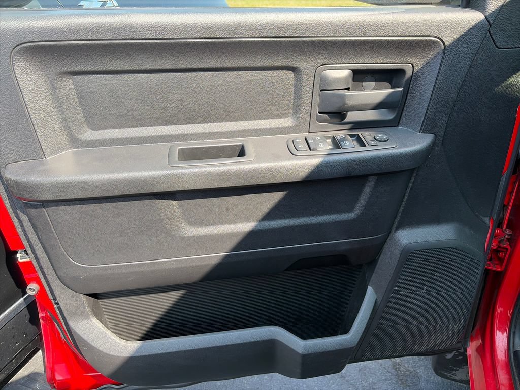 Used 2015 RAM 1500 ST w/ SXT Appearance Group RWD image 12