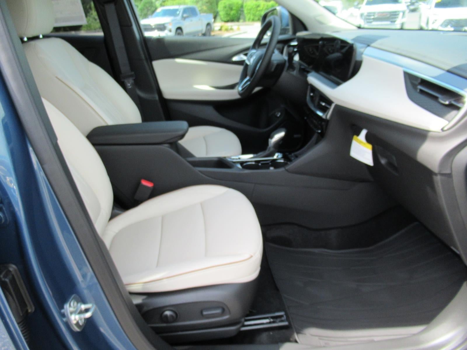 New 2026 Buick Encore GX Avenir w/ Avenir Technology Package FWD image 10