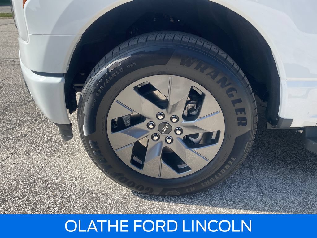 Certified 2024 Ford F150 Lightning Flash AWD/4WD image 27