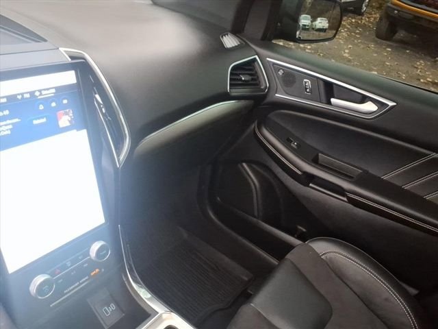 Certified 2024 Ford Edge ST w/ Equipment Group 401A image 25