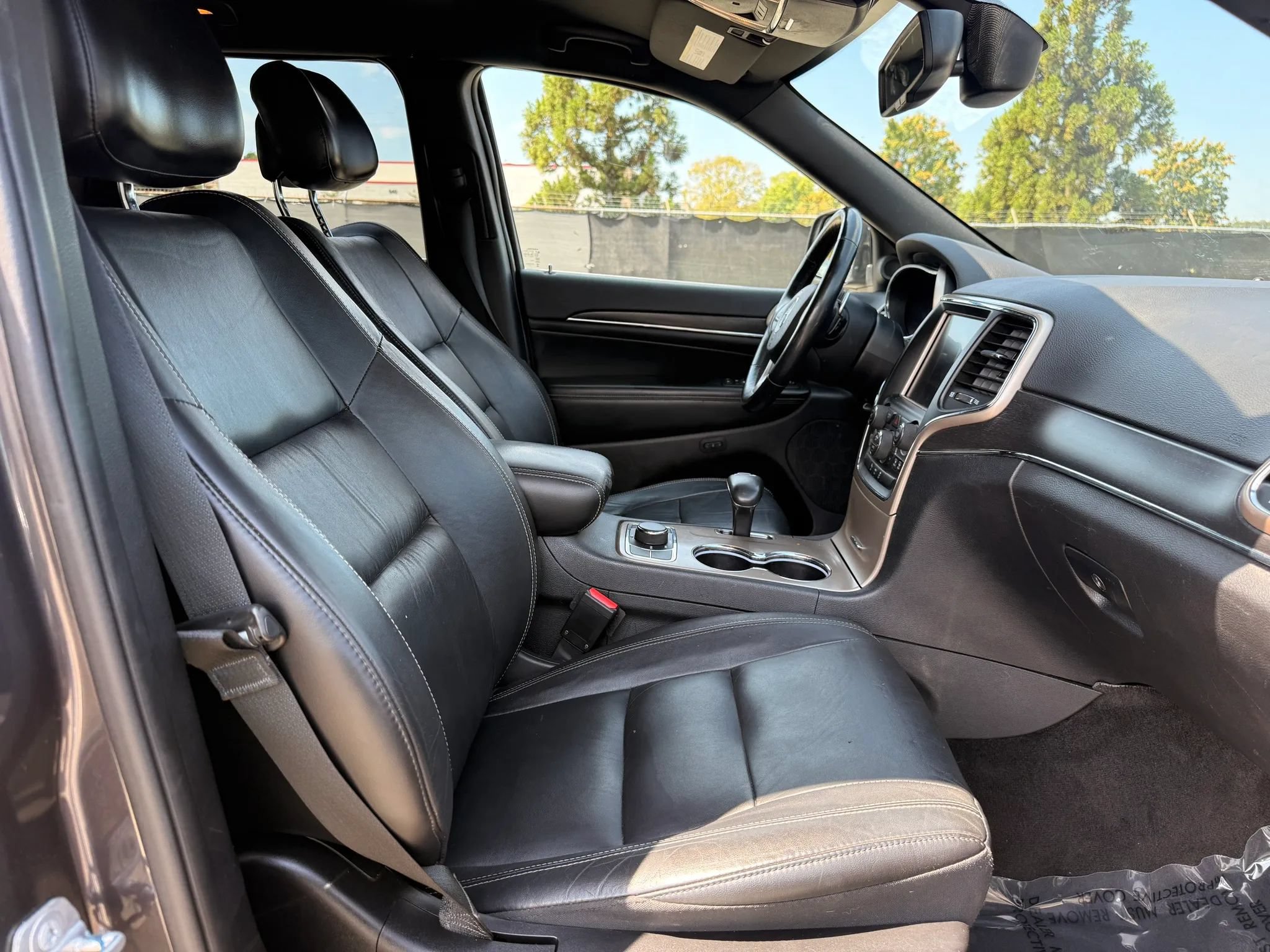 Used 2015 Jeep Grand Cherokee Limited AWD/4WD image 18