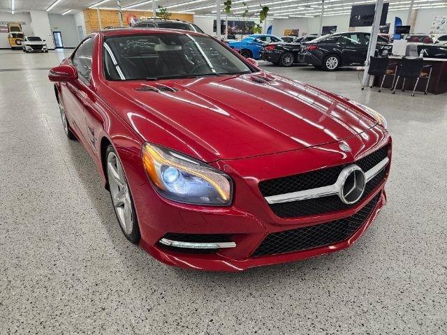 Used 2013 Mercedes-Benz SL 550 image 4