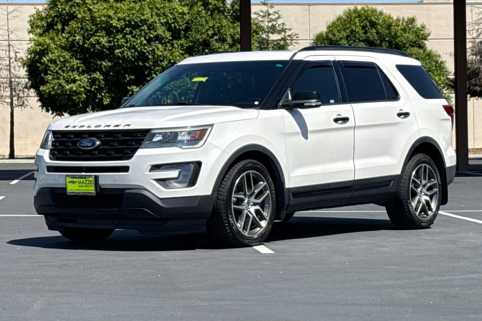 Used 2016 Ford Explorer Sport w/ Equipment Group 401A AWD/4WD image 16