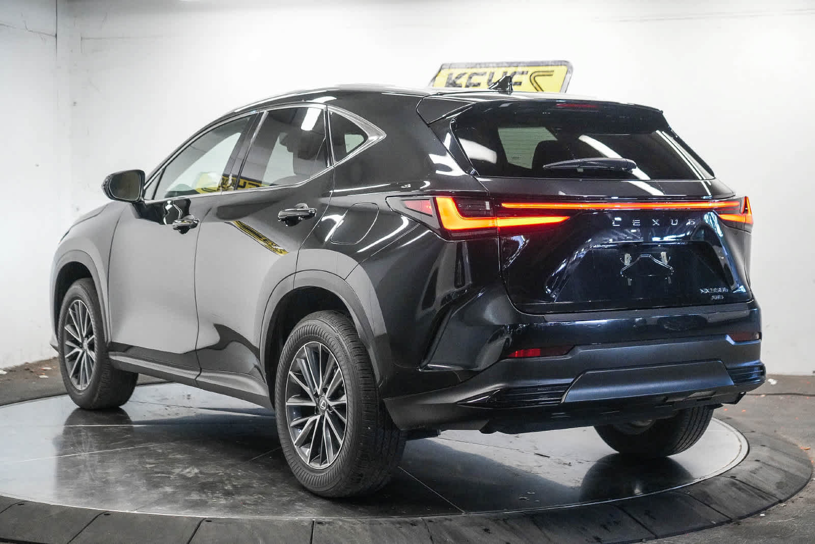 Used 2026 Lexus NX 350h AWD w/ Accessory Package (Z2) image 6