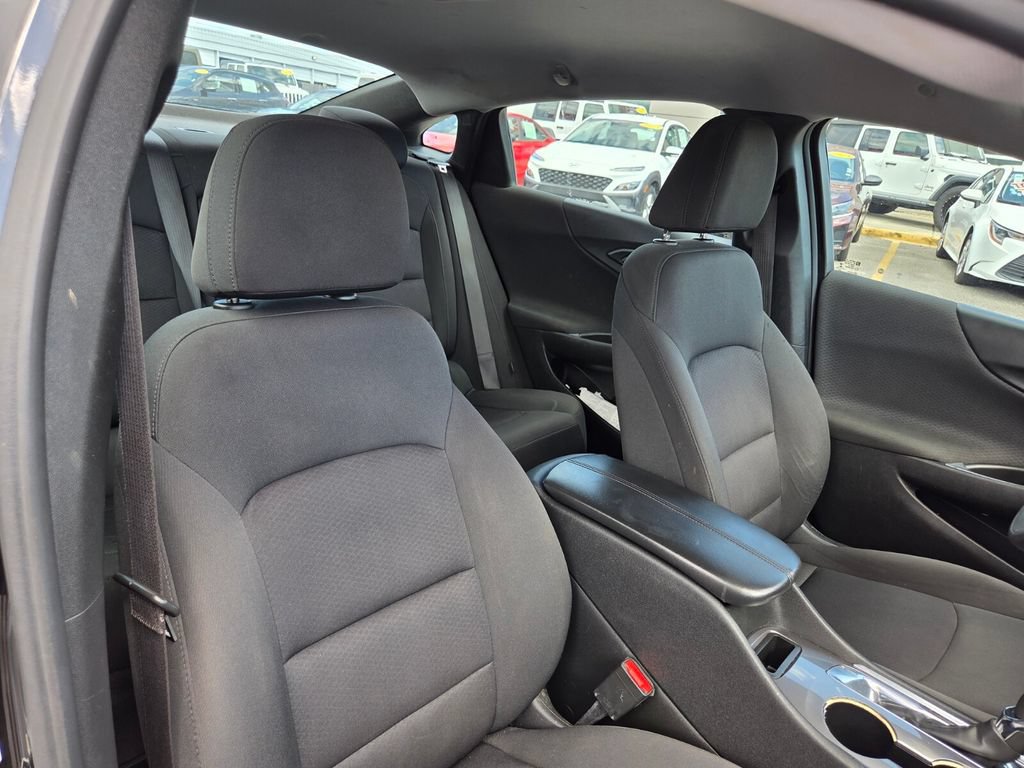 Used 2021 Chevrolet Malibu LT FWD image 28
