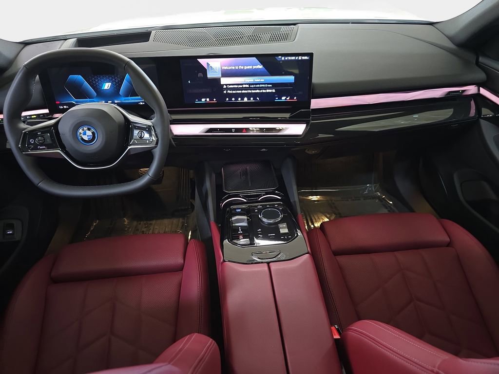 Used 2025 BMW i5 eDrive40i w/ Premium Package image 12