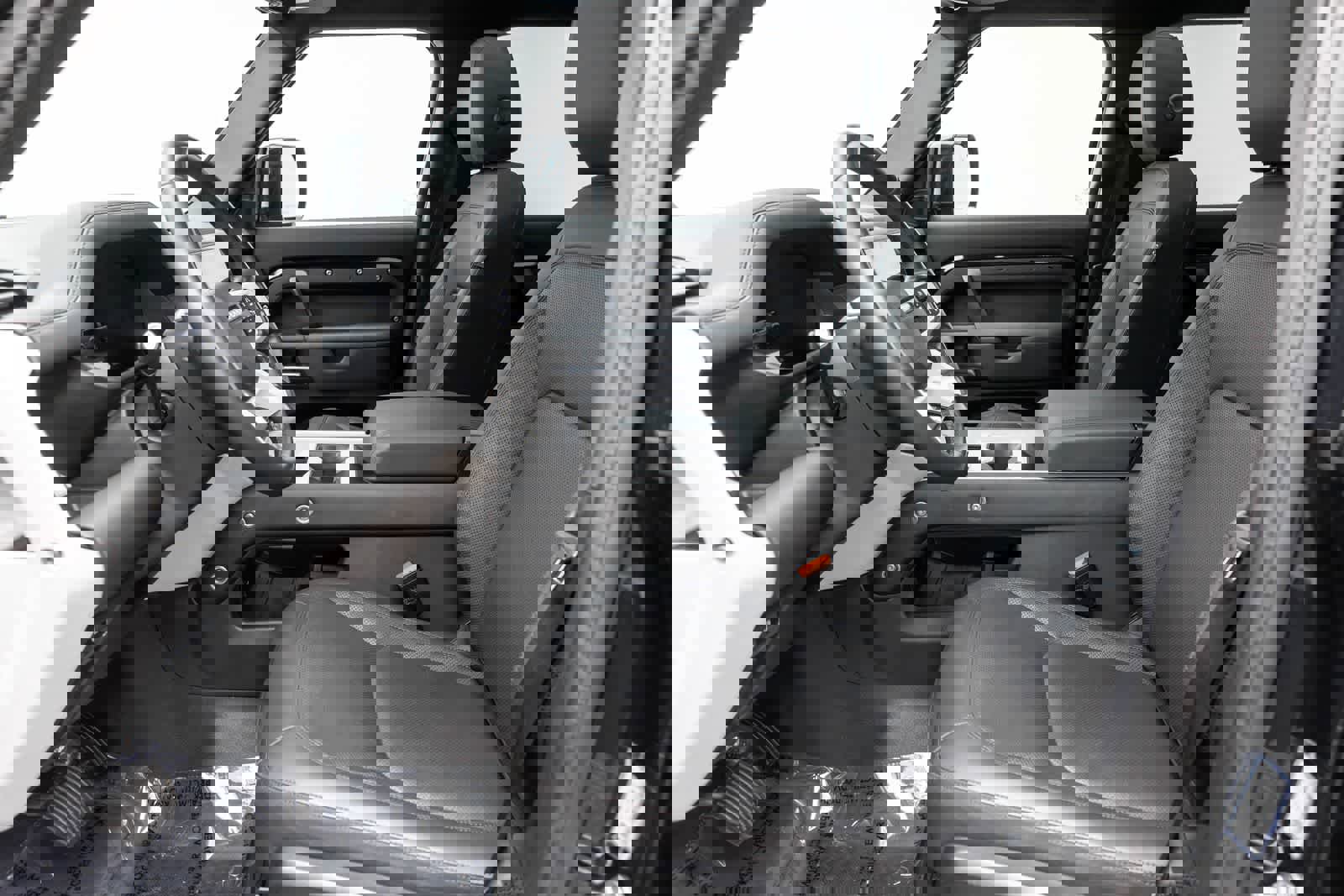 Used 2025 Land Rover Defender 110 S image 13