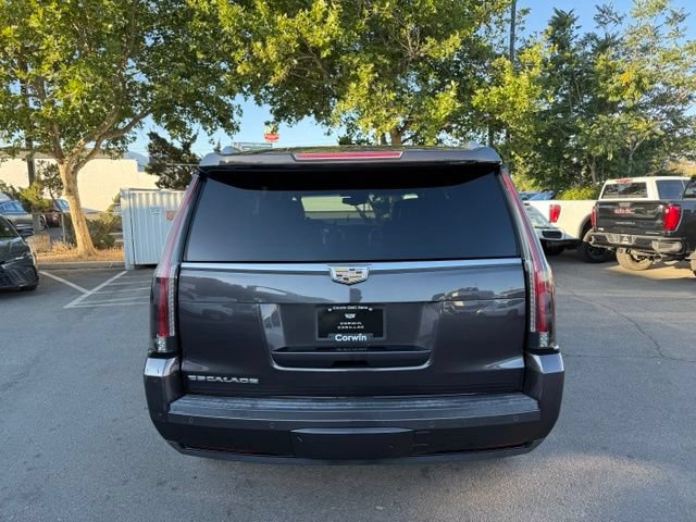 Used 2016 Cadillac Escalade Luxury AWD/4WD image 8