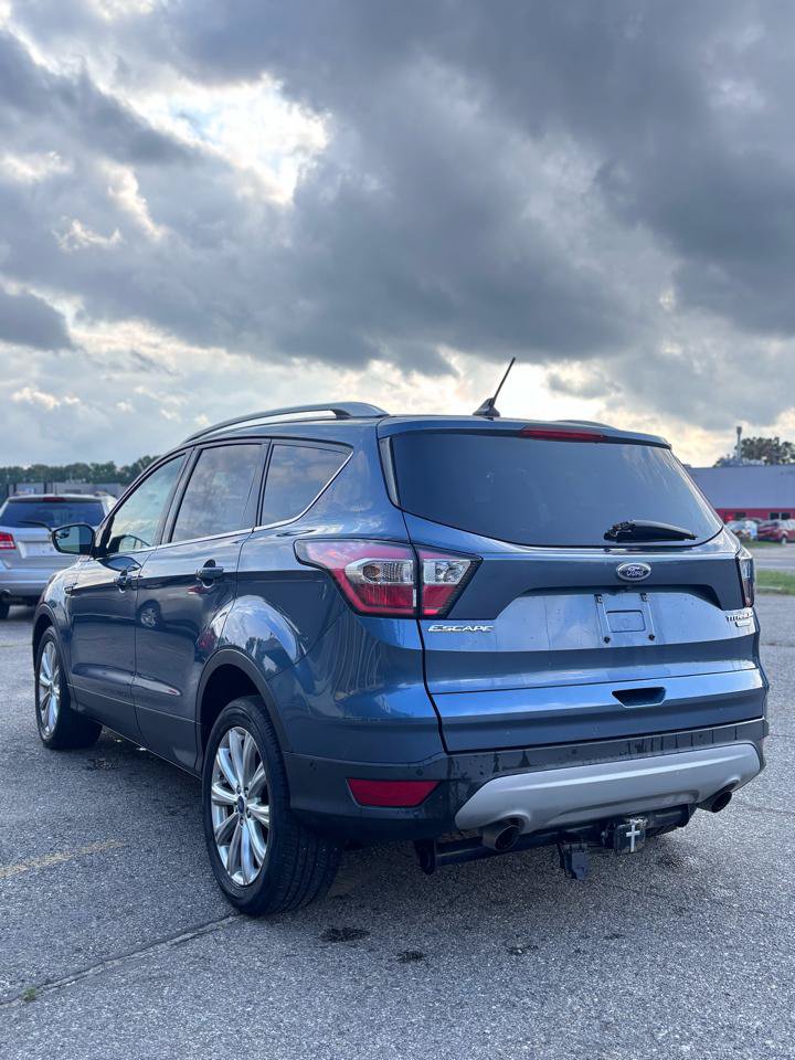 Used 2018 Ford Escape Titanium FWD image 4