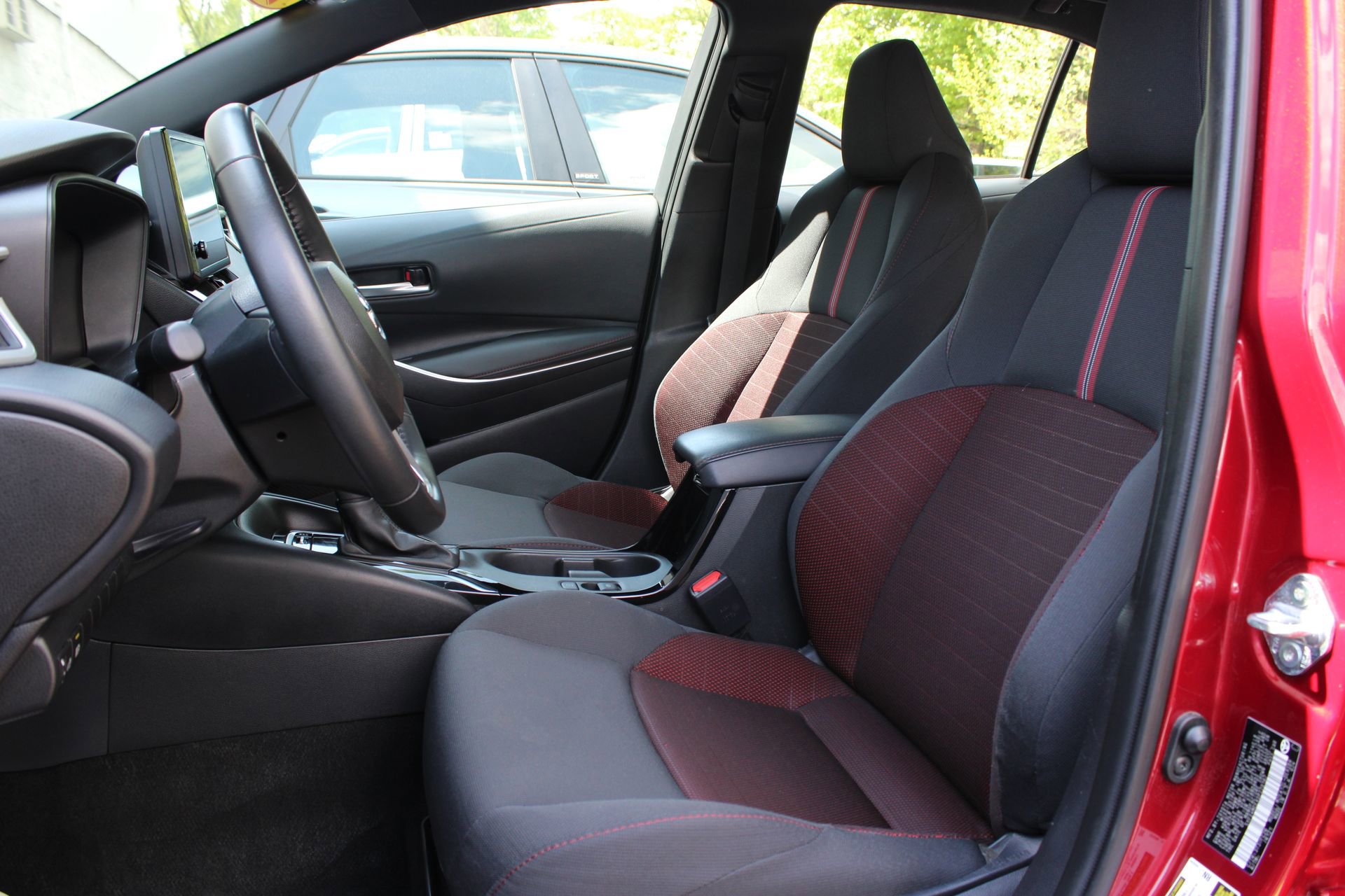 Used 2025 Toyota Corolla SE FWD image 14