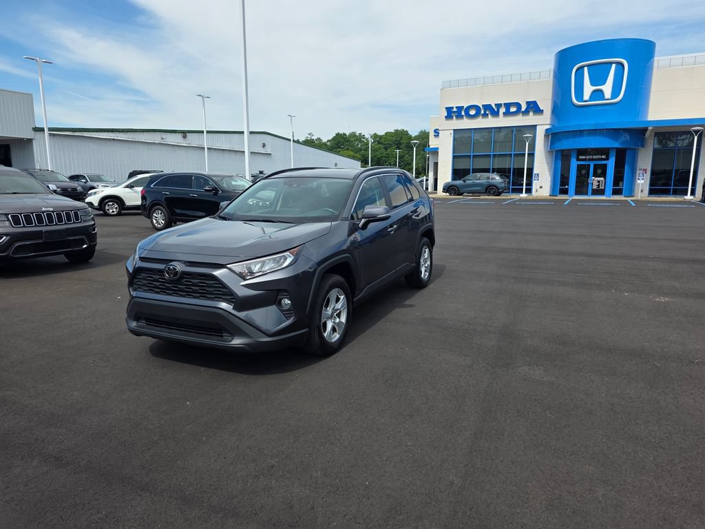 Used 2020 Toyota RAV4 XLE w/ Convenience Package AWD/4WD image 7