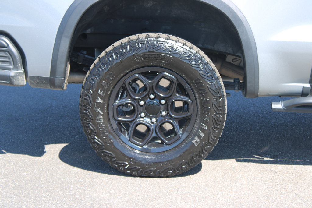 Used 2024 Chevrolet Silverado 1500 ZR2 w/ ZR2 Bison Edition AWD/4WD image 13