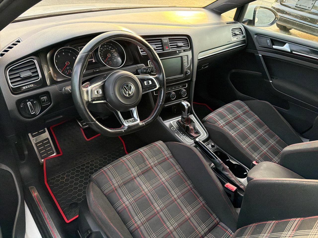 Used 2016 Volkswagen GTI S image 14