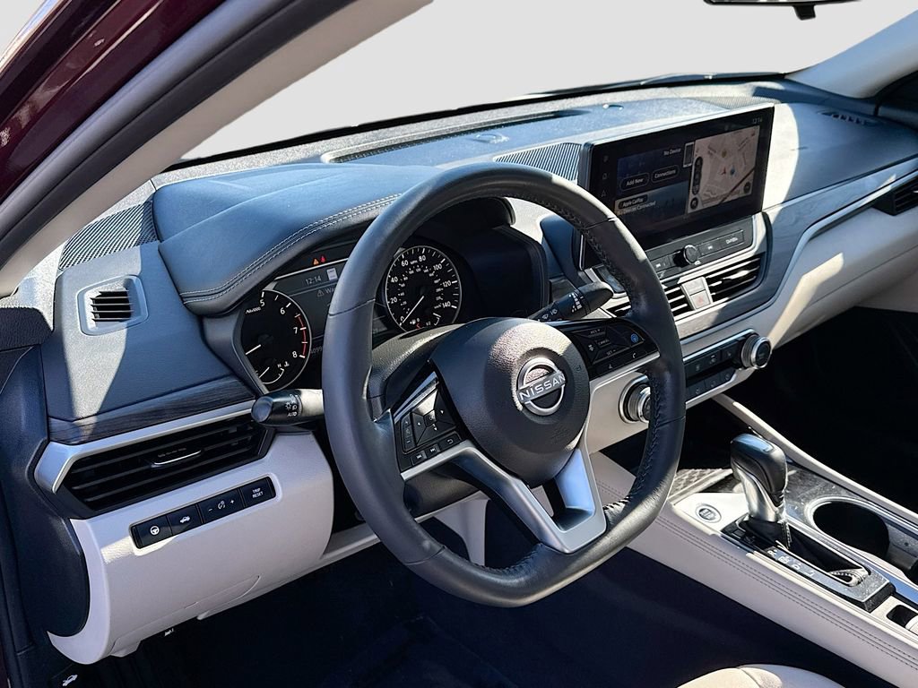 Used 2023 Nissan Altima 2.5 SV w/ SV Premium Package image 27