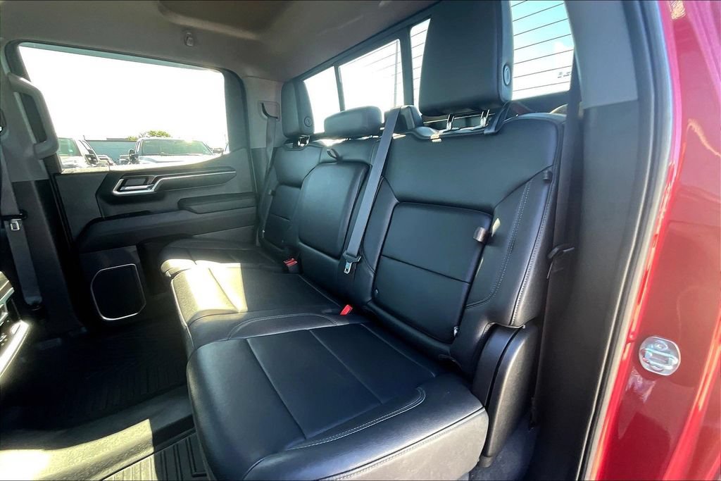 Used 2023 GMC Sierra 1500 SLT w/ SLT Premium Package AWD/4WD image 28