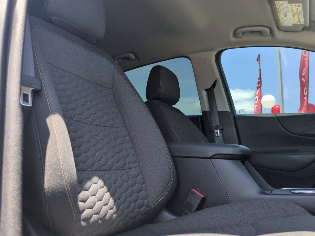 Used 2021 Chevrolet Equinox LT FWD image 31