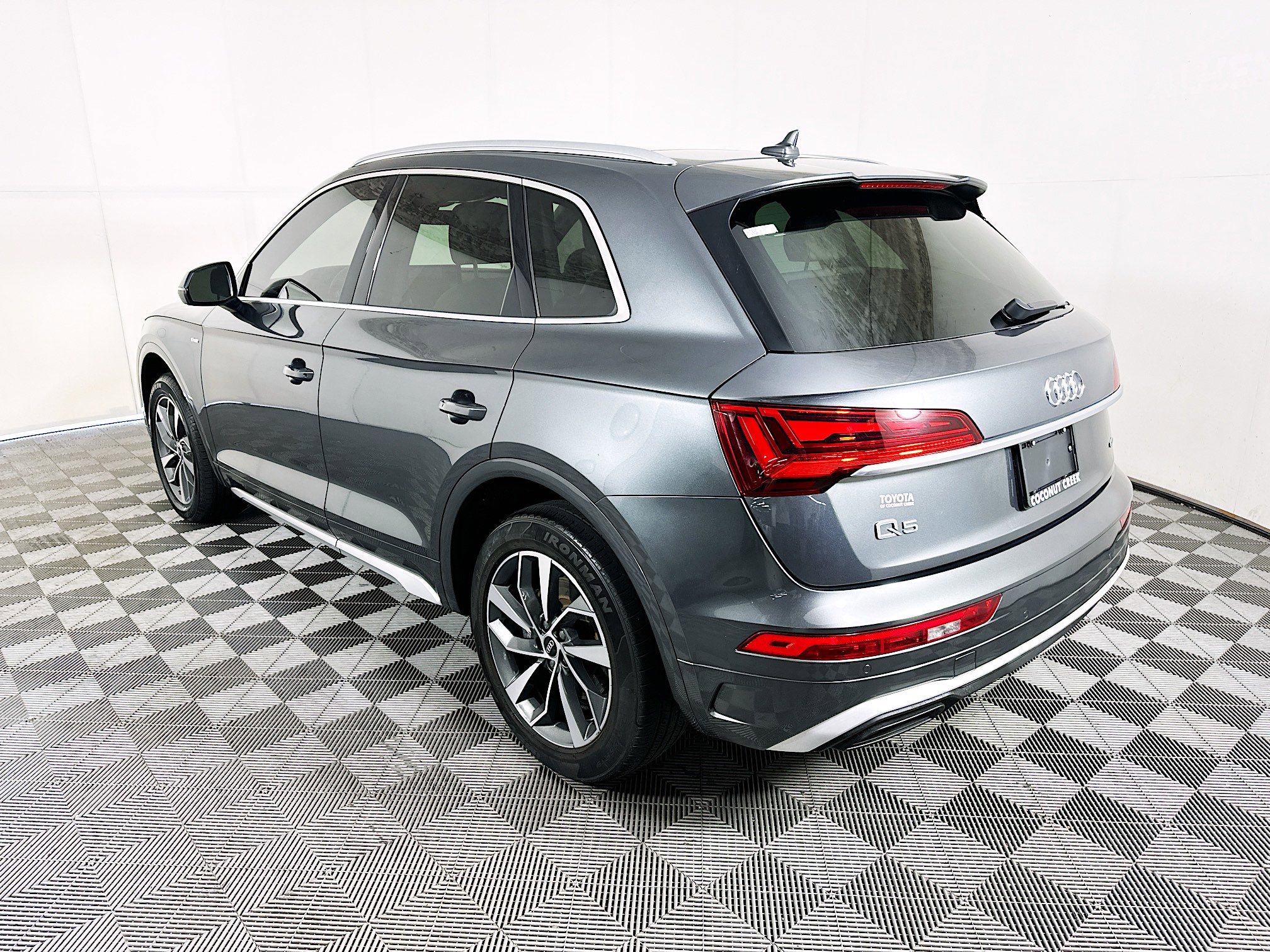 Used 2022 Audi Q5 2.0T Premium Plus AWD/4WD image 5