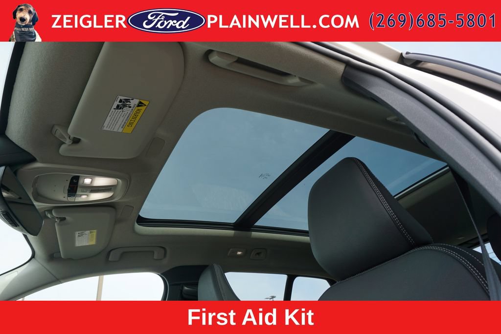 Used 2024 Volvo XC40 B5 Plus w/ Protection Package Premier AWD/4WD image 19