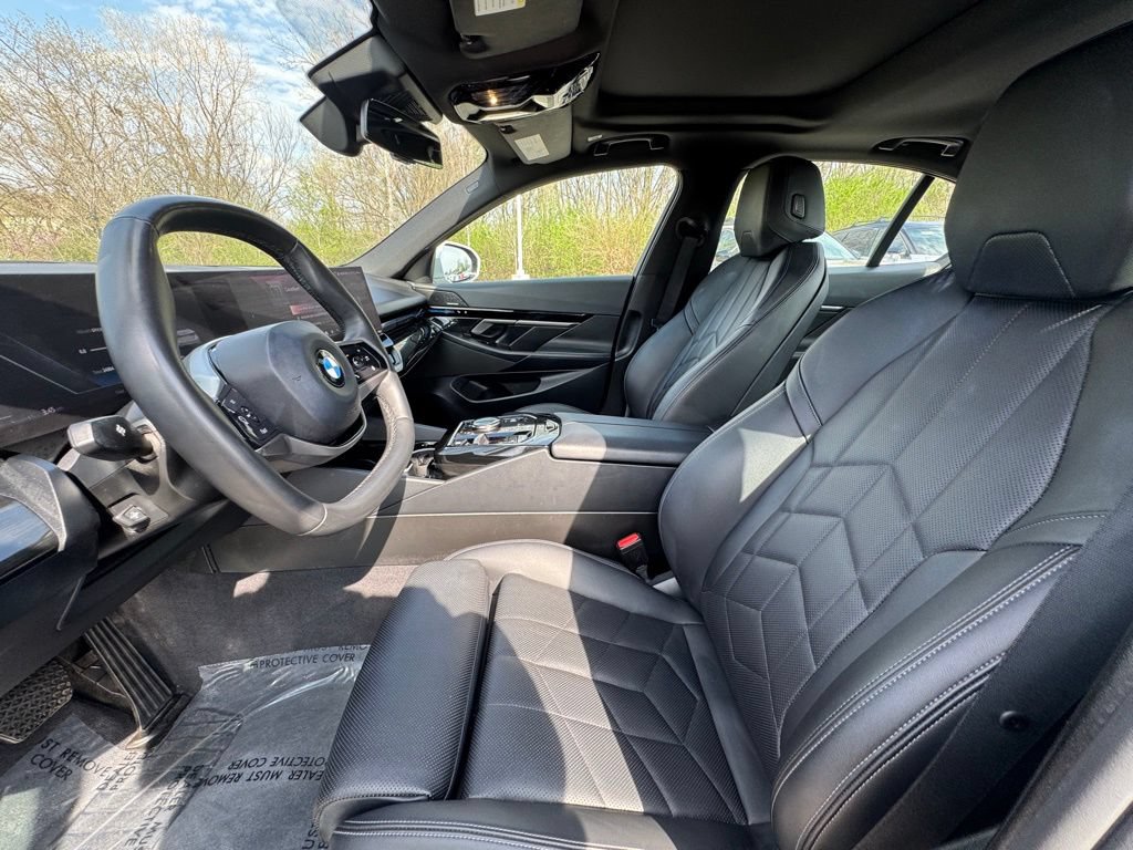 Certified 2024 BMW 530i xDrive AWD/4WD image 20