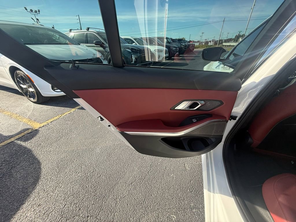 Used 2025 BMW M340i w/ Premium Package RWD image 18