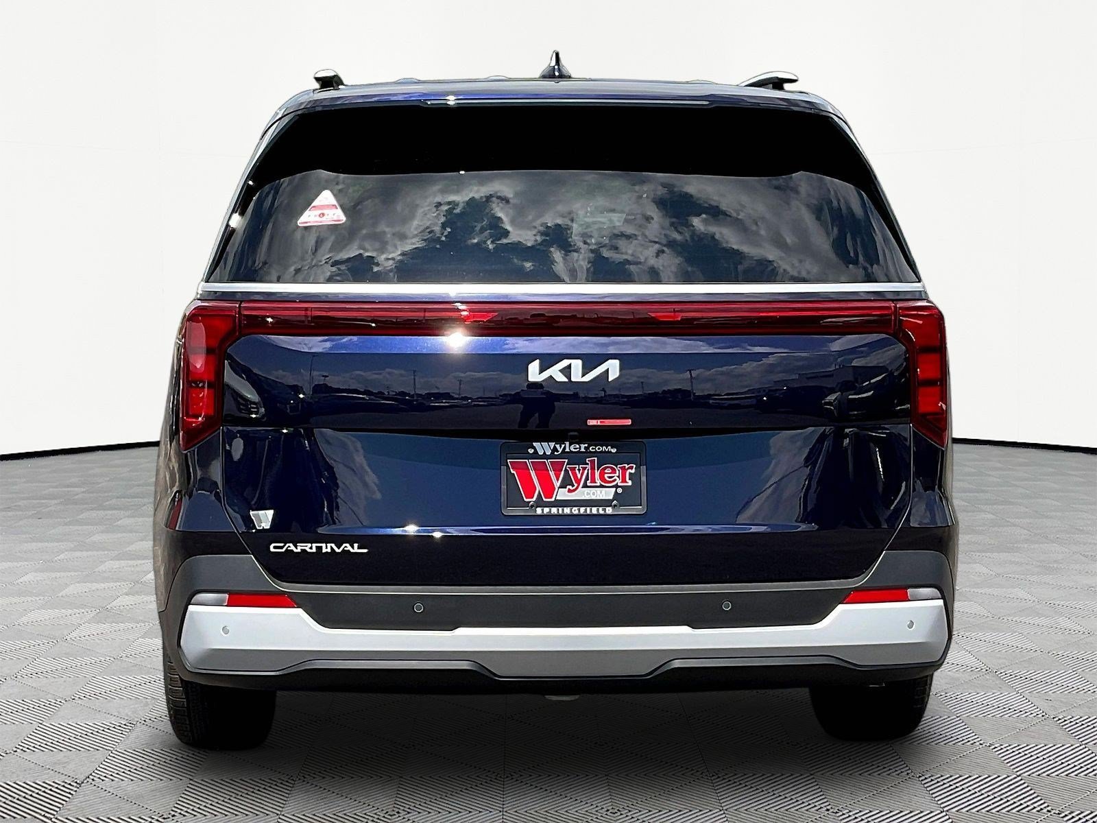 New 2027 Kia Carnival EX FWD image 5