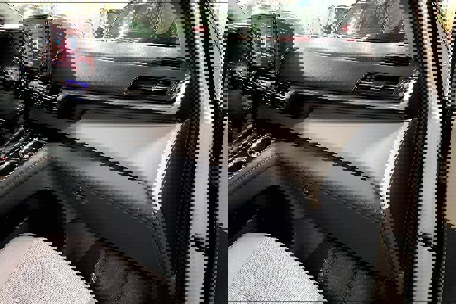 Certified 2022 Toyota Sienna LE image 18