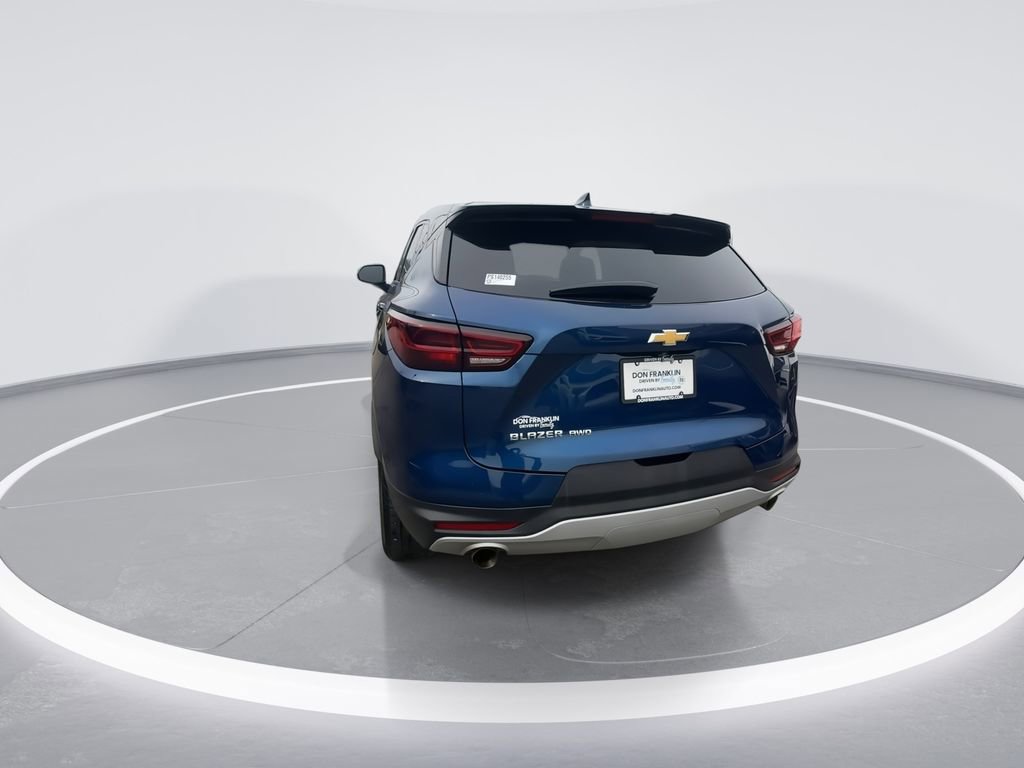 Used 2023 Chevrolet Blazer LT w/ Driver Confidence Package image 7