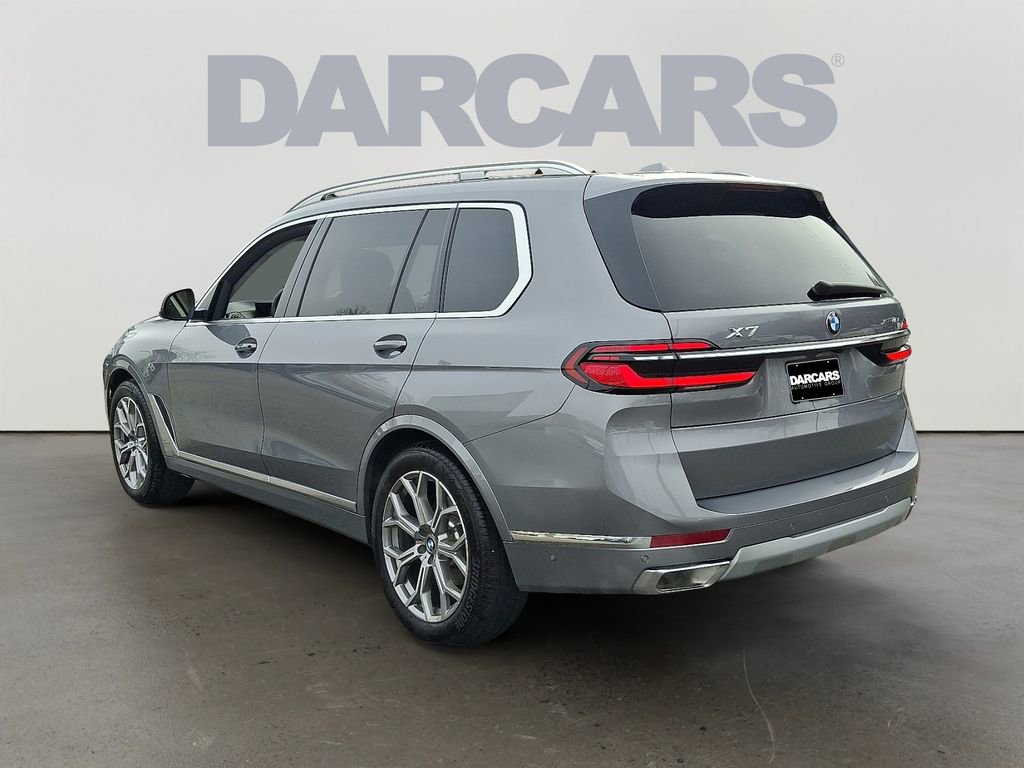 Used 2025 BMW X7 xDrive40i AWD/4WD image 4
