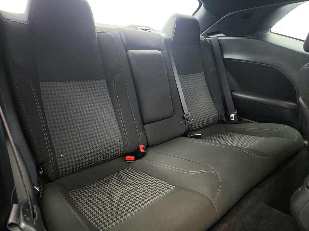 Used 2016 Dodge Challenger R/T image 29