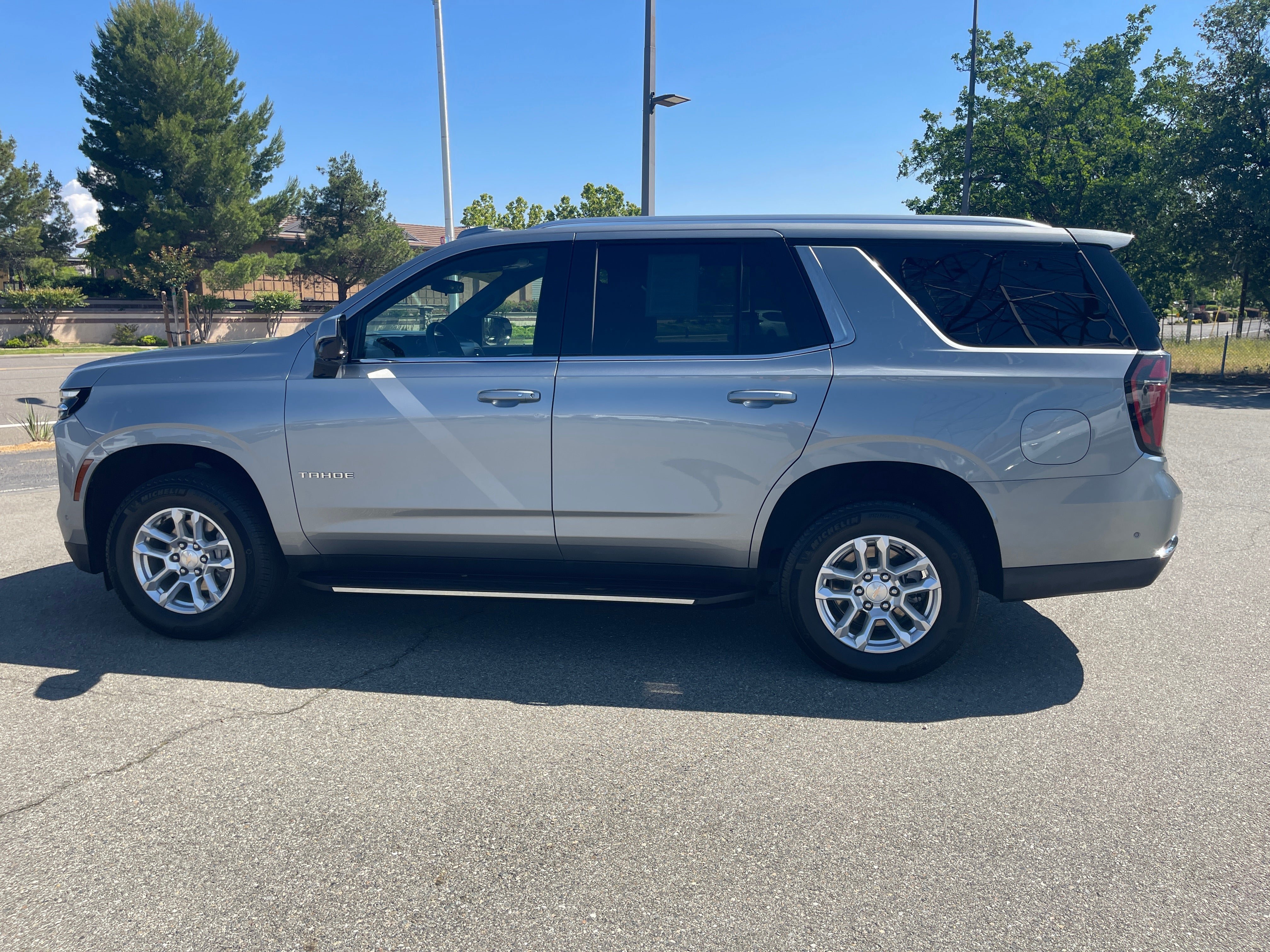 Used 2025 Chevrolet Tahoe LT AWD/4WD image 8