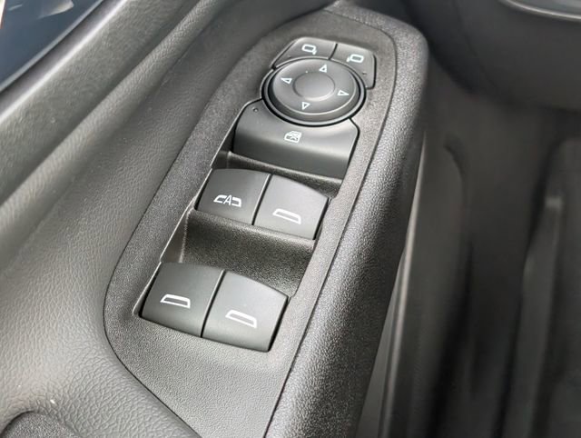 Used 2023 Chevrolet Equinox LT image 21